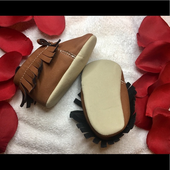 SOLD-Baby Moc Shoe - Picture 2 of 2